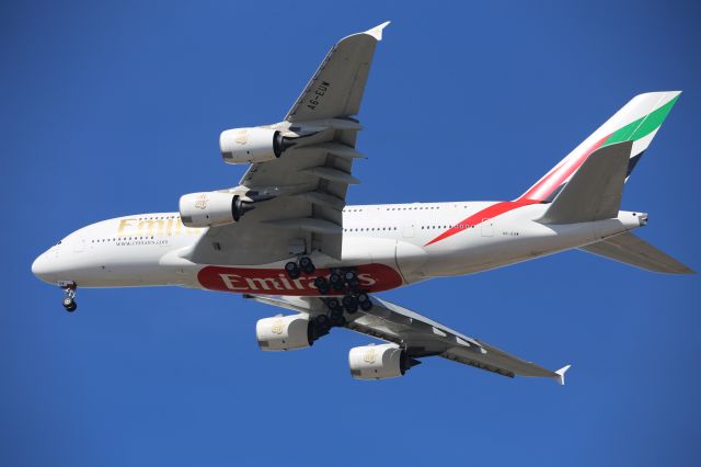 Airbus A380-800 (A6-EUW)