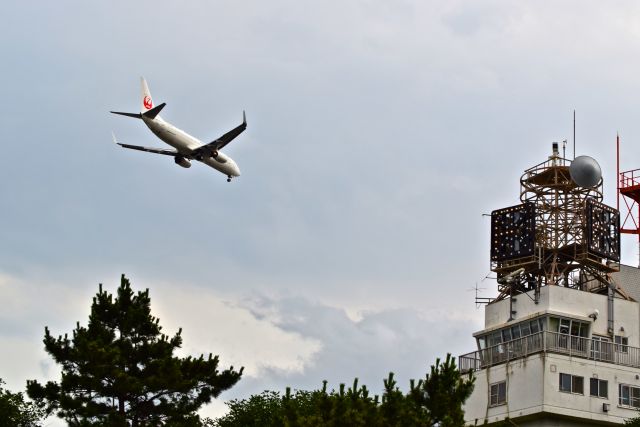Boeing 737-700 (JA302J)