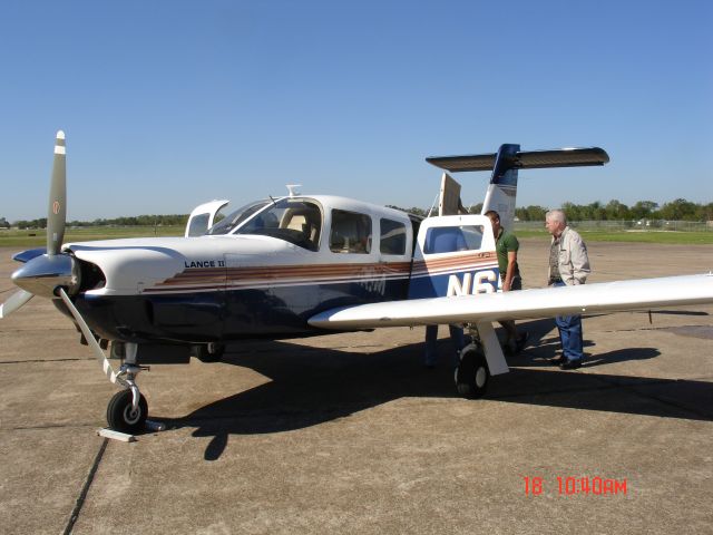 Piper Saratoga (N6520C)