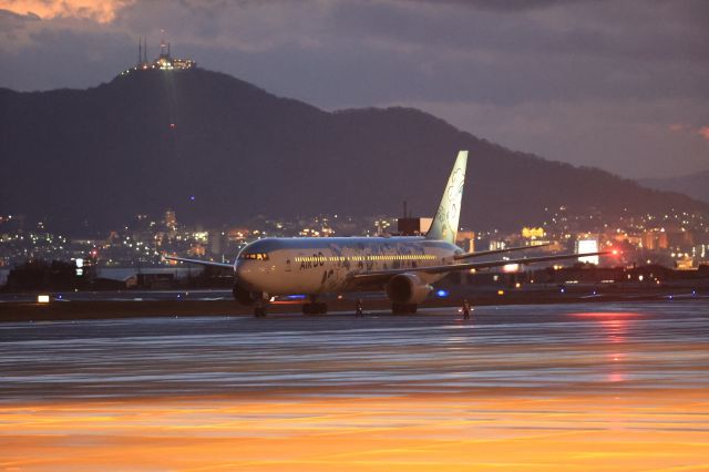 BOEING 767-300 (JA607A) - December 11th 2021:HKD-HND.