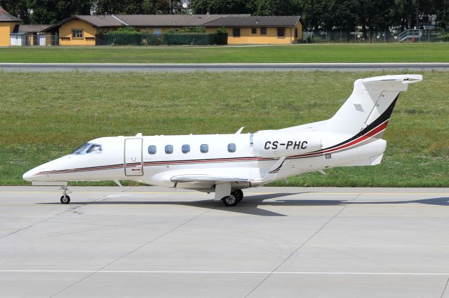 Embraer Phenom 300 (CS-PHC)