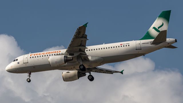 Airbus A320 (TC-FHY)