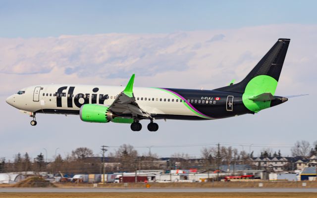 Boeing 737 MAX 8 (C-FLKJ)