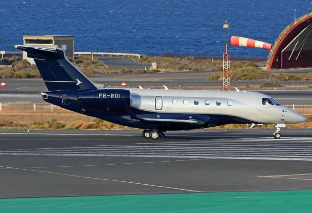 Embraer Legacy 550 (PR-ROI)