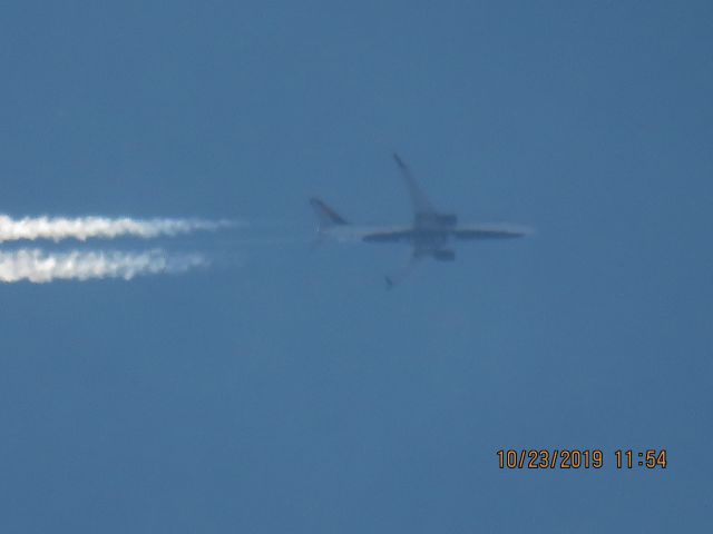 Boeing 737-900 (N852DN)