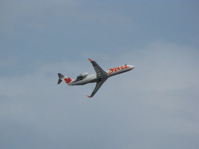 Canadair Regional Jet CRJ-100 (C-FWJS)