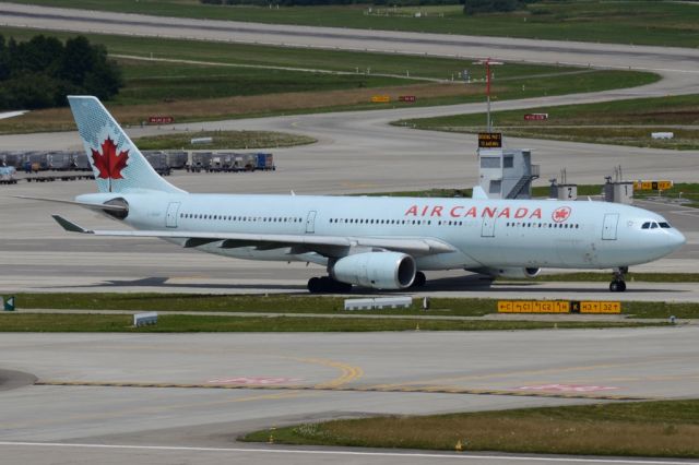 Airbus A330-300 (C-GFAF) - C-GFAF spotted here at Zurich Kloten International Airport