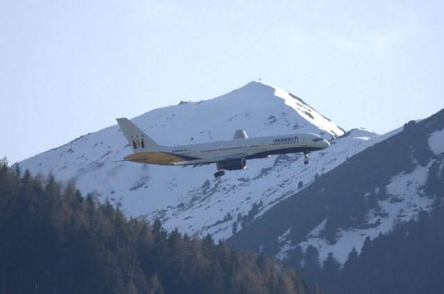 Boeing 757-200 (G-MONK)