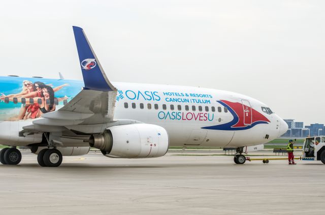 Boeing 737-800 (C-GTVG) - Close look of ground operation