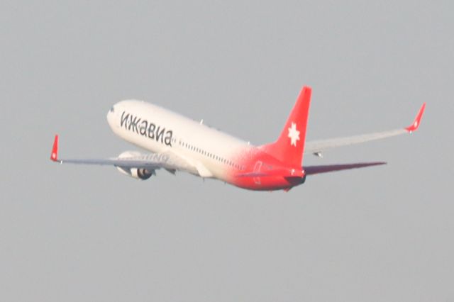 Boeing 737-800 (RA-73184)