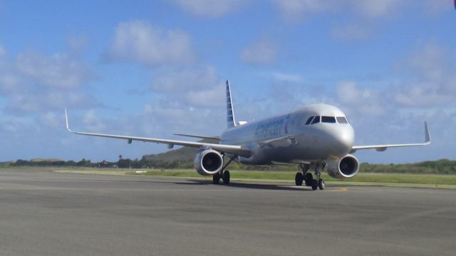 Airbus A321 (N153AN)