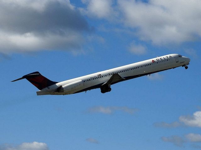 McDonnell Douglas MD-88 (N962DL)
