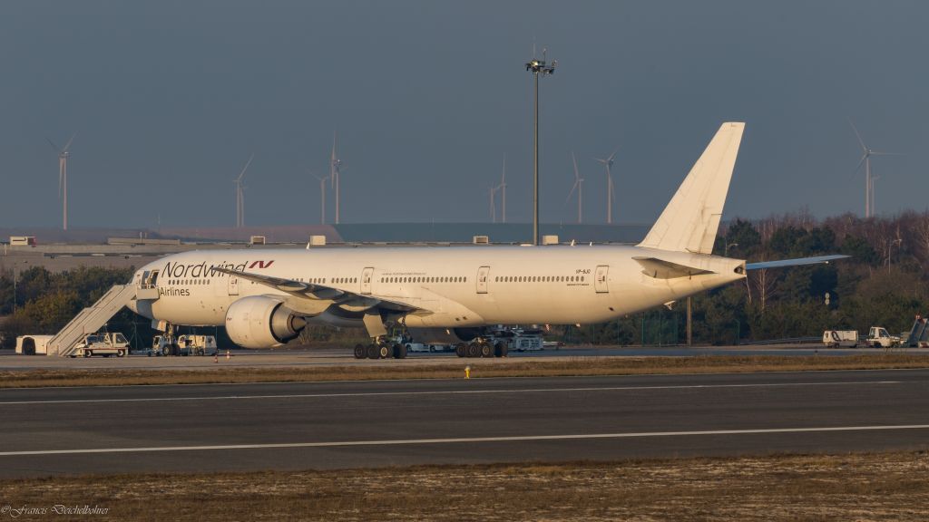 Boeing 777-200 (VP-BJO)
