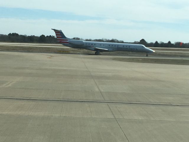 Embraer ERJ-145 (N631AE)