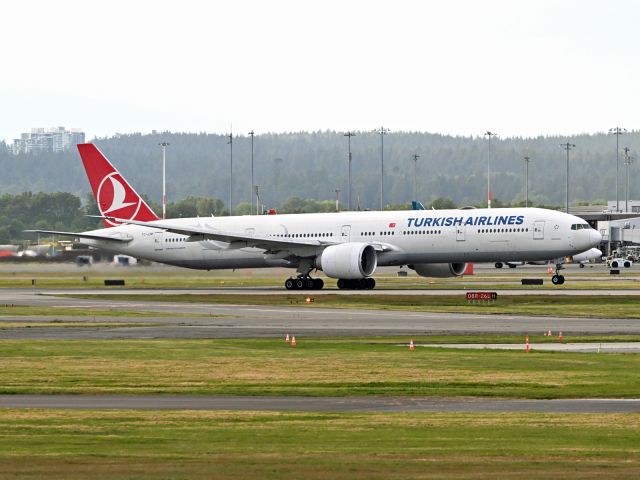 BOEING 777-300ER (TC-JJM)