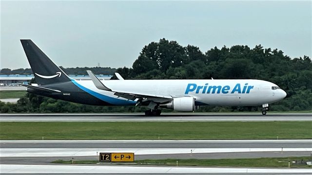 BOEING 767-300 (N491AZ) - Arriving as 8C3478 from SEA