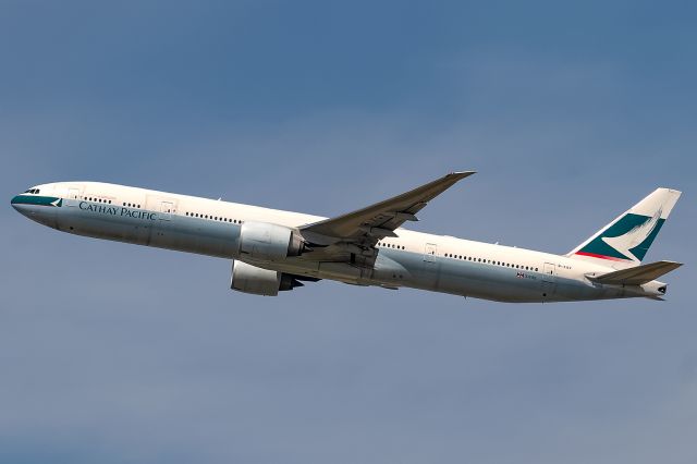 BOEING 777-300ER (B-KQV)