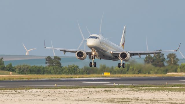 Embraer ERJ-190 (D-AWSI)