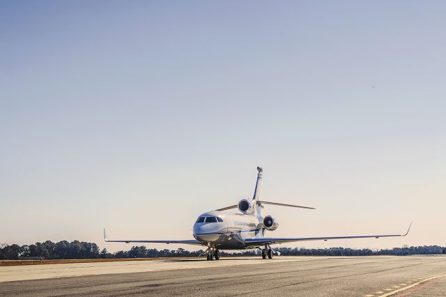 Dassault Falcon 7X (N907SB) - Quite possibly the best looking airplane made! Email me for the high resolution file. fleishelja@gmail.com