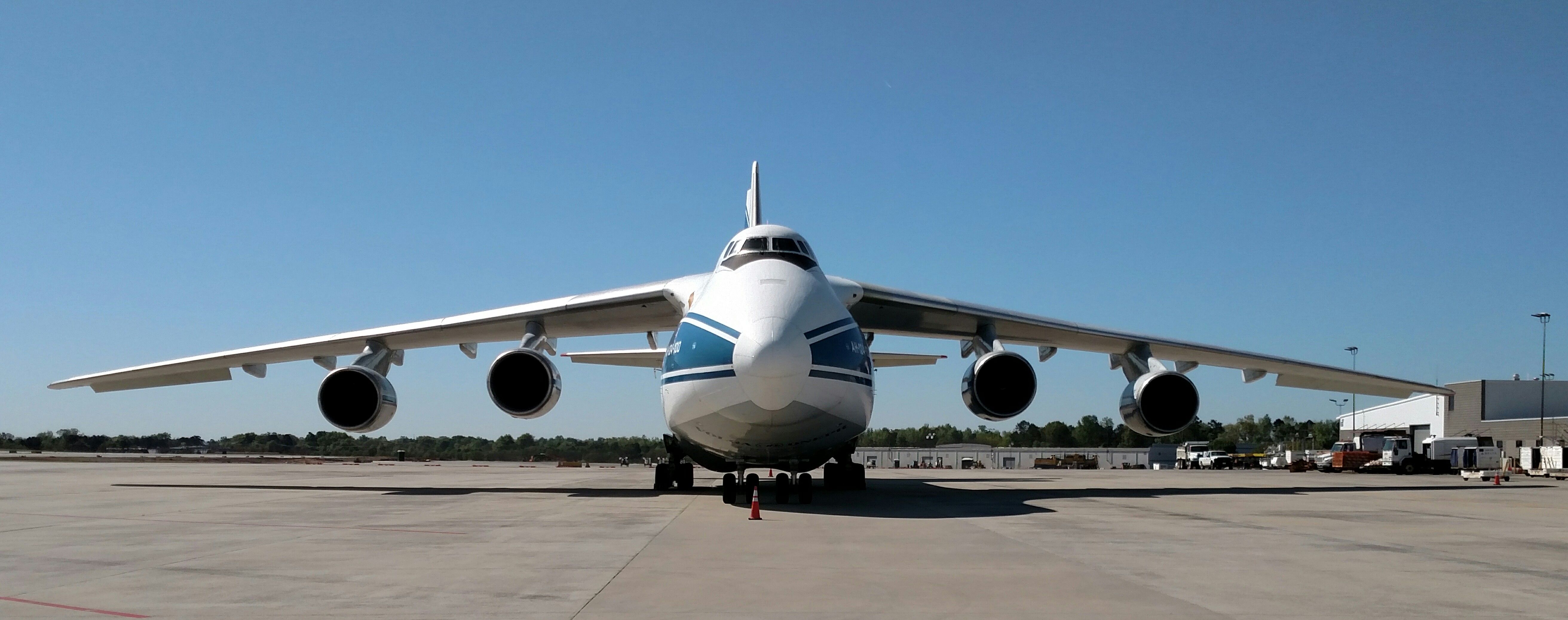 Antonov An-124 Ruslan (RA-82078)