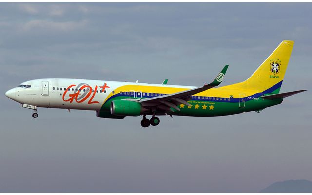 Boeing 737-700 (PR-GUM)