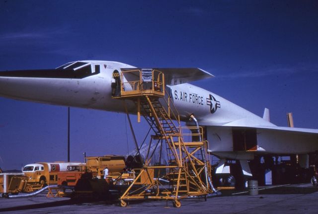 N20001 — - USAF "Valkyrie" research testbed Mach 3.05 bomber. October 1964, Edwards AFB, California.