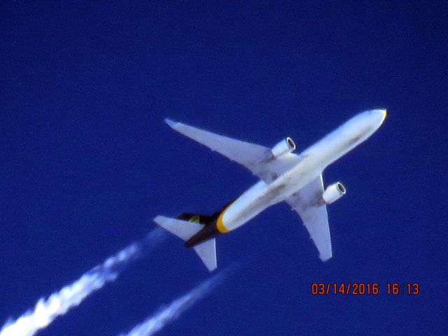BOEING 767-300 (N319UP)