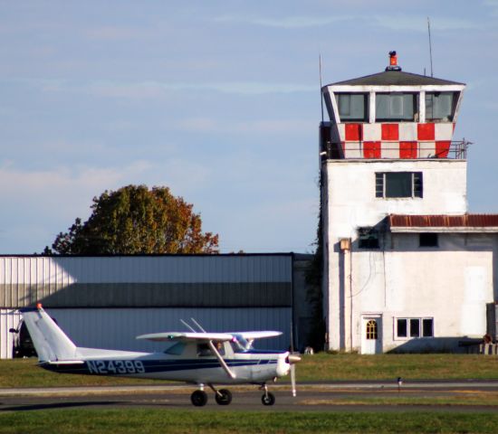 Cessna 152 (N24399) - Taxiing to departure is this 1977 Cessna 152 in the Autumn of 2021.