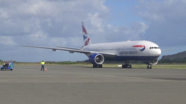 Boeing 777-200 (G-YMMB)