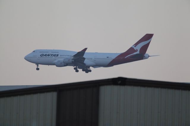 Boeing 747-400 (VH-OJT) - ON FINAL