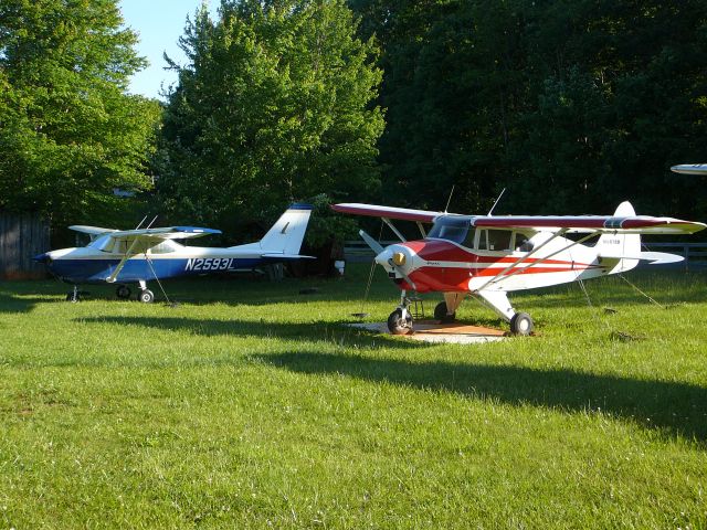 Cessna Skyhawk (N2593L) - New London Airport, VA