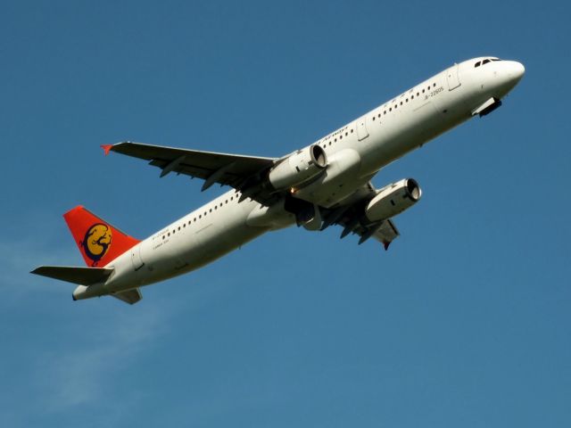 Airbus A321 (B-22605) - TransAsia Airways