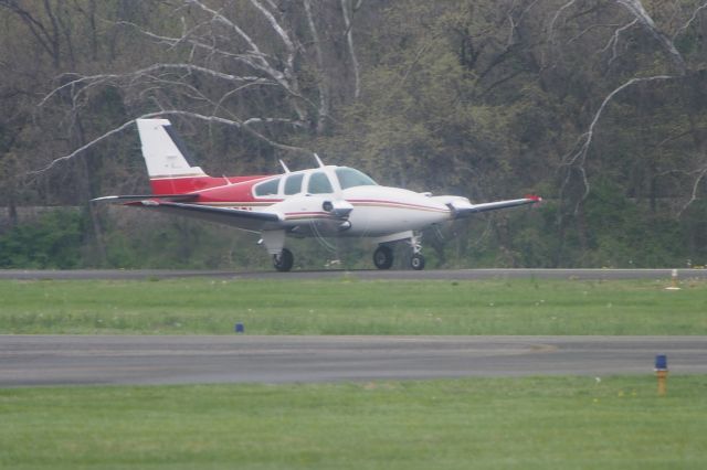 Beechcraft Baron (58) (N23571)