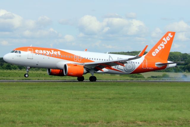 Airbus A320neo (G-UZLV) - Touching down on rwy 25 on 17-May-24 operating flight EZY2314 from LEAL.