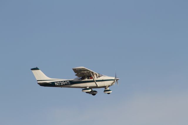 Cessna Skylane (N7394S)