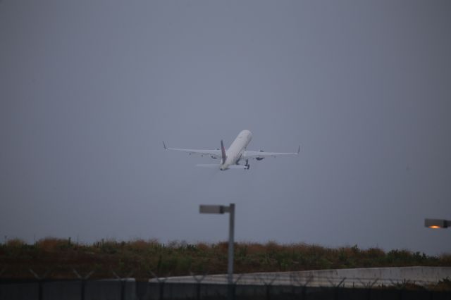 Boeing 757-200 (N537US)