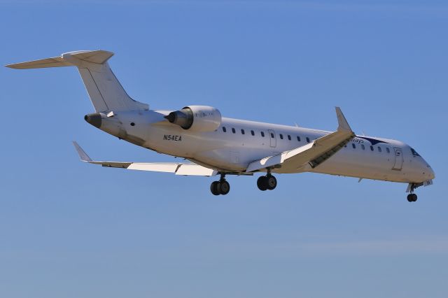 Canadair Regional Jet CRJ-700 (N54EA) - Arriving from Laughlin/Bullhead Intl (KIFP) 2-9-18