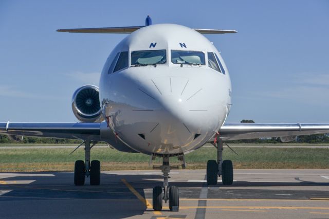 Fokker 100 (VH-XKN)