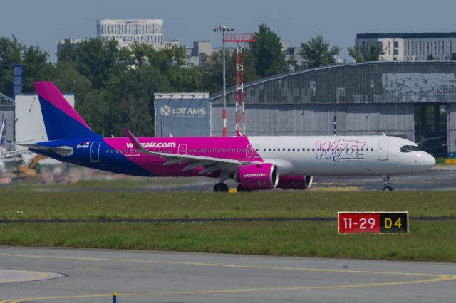 Airbus A321neo (9H-WNI) - WAW SPOTTING