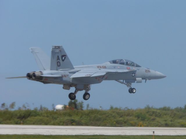 McDonnell Douglas FA-18 Hornet (16-6467)