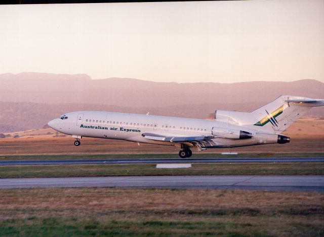 Boeing 727-100 — - B727 touching down on runway 32L at Launceston on summers evening.br /The aircraft originated out on YMHB to YMLT, then continuing onto YMML.br /Carrying Express mail, cargo and seafood.br /This operated Monday to Thursday night.br /The aircraft would transit back through YMLT returning to YMHB.