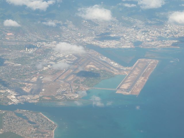 — — - Overflight of Honolulu International Airport