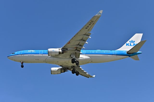 Airbus A330-200 (PH-AOE)