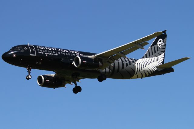 Airbus A320 (ZK-OAB)