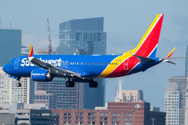Boeing 737 MAX 8 (N8815L)