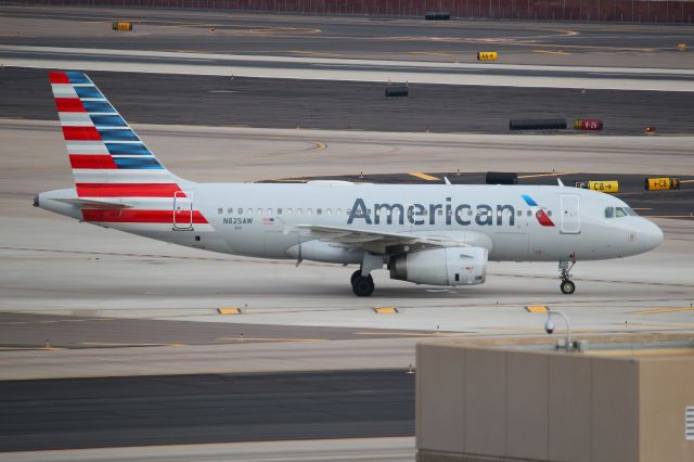 Airbus A319 (N825AW)