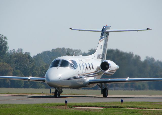 Beechcraft Beechjet (N435CT) - At Downtown Shreveport.