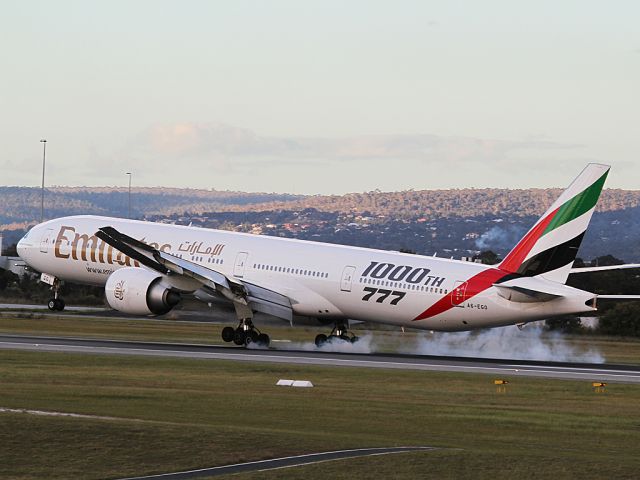 BOEING 777-300ER (A6-EGO)