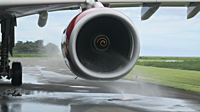 Airbus A330-300 (G-VRAY)