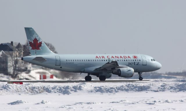 Airbus A319 (C-GAQZ)